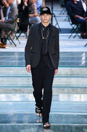 ヴェルサーチ 2018年春夏メンズコレクション - 身に着けて感じるブランドの軌跡｜写真69