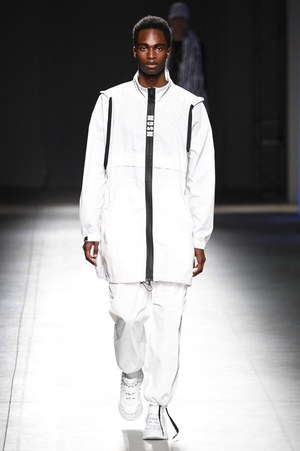 MSGM 2018年春夏メンズコレクション - 季節は夏、高鳴る気持ちを色柄に込めて｜写真5