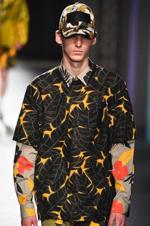 MSGM 2018年春夏メンズコレクション - 季節は夏、高鳴る気持ちを色柄に込めて｜写真19