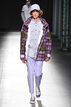 MSGM 2018年春夏メンズコレクション - 季節は夏、高鳴る気持ちを色柄に込めて｜写真34