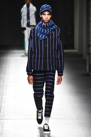 MSGM 2018年春夏メンズコレクション - 季節は夏、高鳴る気持ちを色柄に込めて｜写真40