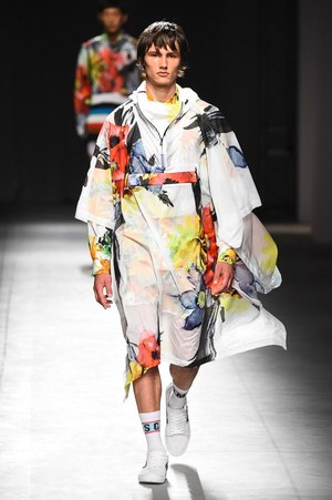MSGM 2018年春夏メンズコレクション - 季節は夏、高鳴る気持ちを色柄に込めて｜写真48