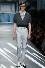 プラダ 2018年春夏コレクション - ミウッチャ監修SFコミックでタイムスリップ｜写真9