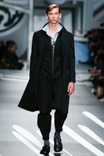 プラダ 2018年春夏コレクション - ミウッチャ監修SFコミックでタイムスリップ｜写真42