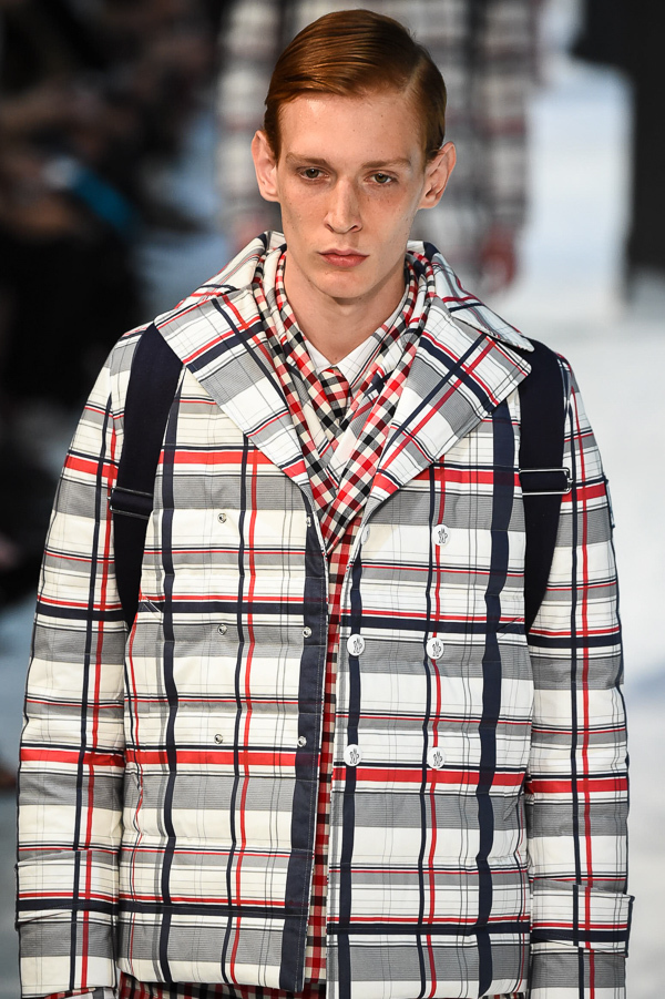 モンクレールガム・ブルー : MONCLER GAMME BLEU - ファッションプレス