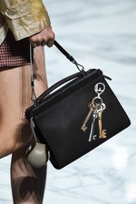 フェンディ 2018年春夏メンズコレクション -“ダブルF”の類まれなる存在感｜写真27