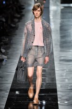 フェンディ 2018年春夏メンズコレクション -“ダブルF”の類まれなる存在感｜写真36