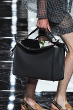 フェンディ 2018年春夏メンズコレクション -“ダブルF”の類まれなる存在感｜写真37