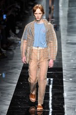フェンディ 2018年春夏メンズコレクション -“ダブルF”の類まれなる存在感｜写真47