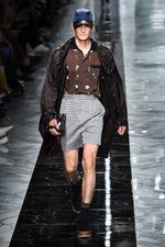 フェンディ 2018年春夏メンズコレクション -“ダブルF”の類まれなる存在感｜写真73