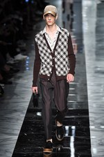 フェンディ 2018年春夏メンズコレクション -“ダブルF”の類まれなる存在感｜写真76