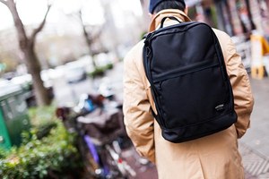 ワンダーバゲージの新作「Trait」機能ポケット付きバックパックとショルダーバッグ