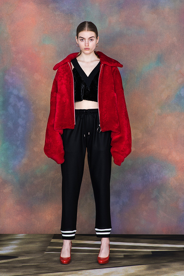 ネオンサイン 2017-18年秋冬｜female ダウンジャケット