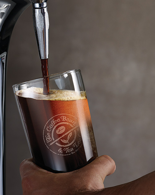 ビールのようにクリーミー、新作コーヒー「ナイトロ コールドブリュー」コーヒービーン＆ティーリーフから | 写真