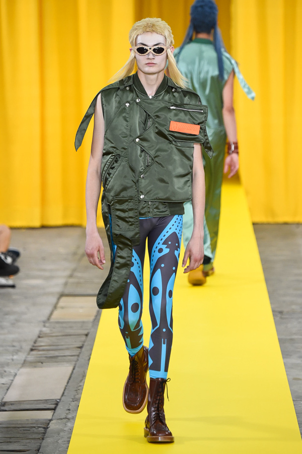 ウォルター ヴァン ベイレンドンク(Walter Van Beirendonck) 2018年春夏メンズコレクション シルエット - 写真17