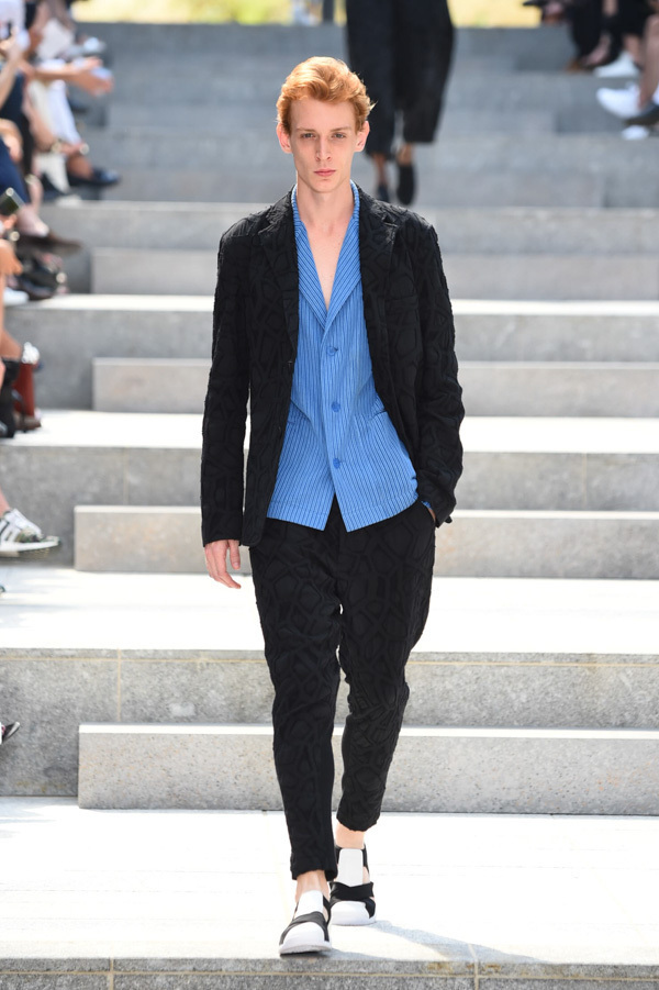 イッセイ ミヤケ メン(ISSEY MIYAKE MEN) 2018年春夏メンズコレクション シルエット - 写真16
