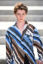 イッセイ ミヤケ メン 2018年春夏コレクション - 砂漠を旅する一人の男｜写真58