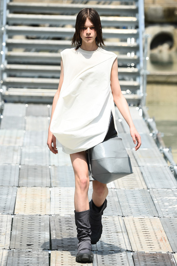 リック・オウエンス(Rick Owens) 2018年春夏メンズコレクション  - 写真4