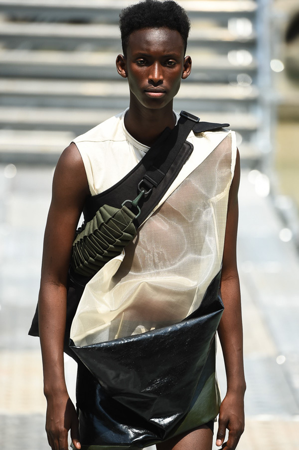 リック・オウエンス(Rick Owens) 2018年春夏メンズコレクション  - 写真6