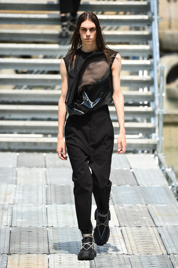 リック・オウエンス(Rick Owens) 2018年春夏メンズコレクション  - 写真13