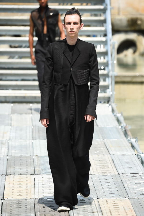 リック・オウエンス(Rick Owens) 2018年春夏メンズコレクション  - 写真20