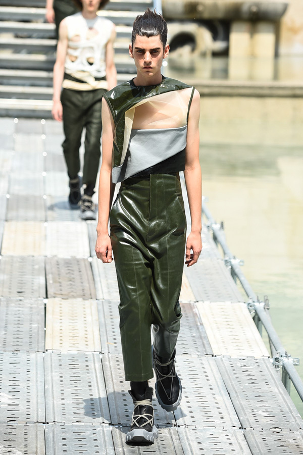 リック・オウエンス(Rick Owens) 2018年春夏メンズコレクション シルエット - 写真19