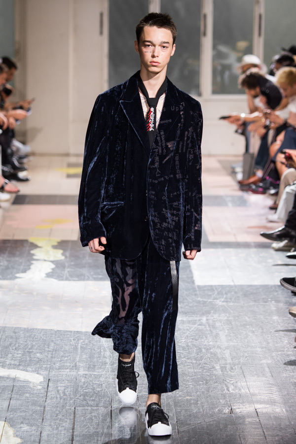 ヨウジヤマモト(Yohji Yamamoto) 2018年春夏メンズコレクション シルエット - 写真32