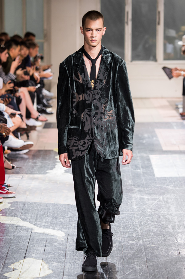 ヨウジヤマモト(Yohji Yamamoto) 2018年春夏メンズコレクション シルエット - 写真33