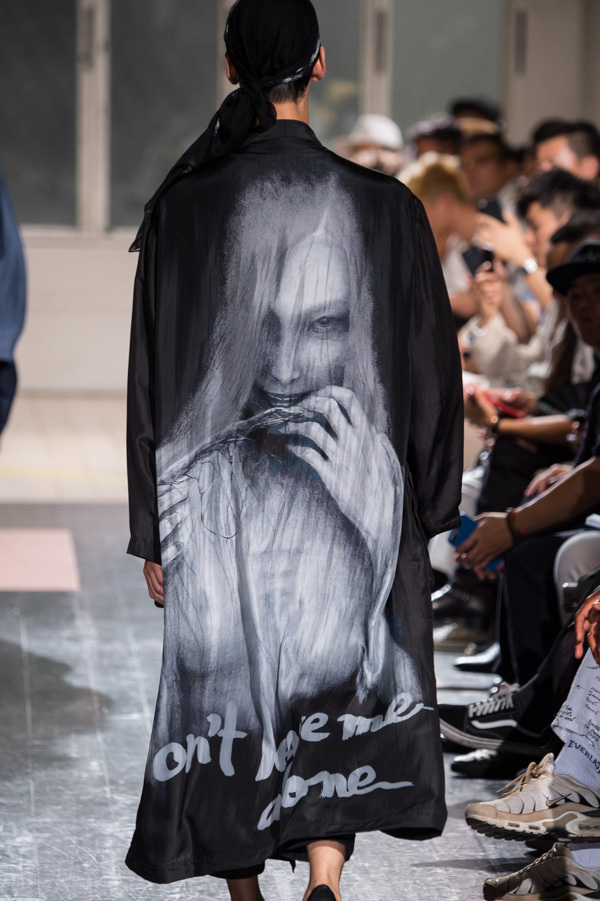 ヨウジヤマモト(Yohji Yamamoto) 2018年春夏メンズコレクション  - 写真71