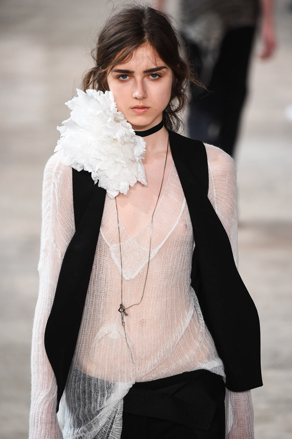アン ドゥムルメステール(ANN DEMEULEMEESTER) 2018年春夏メンズコレクション  - 写真17
