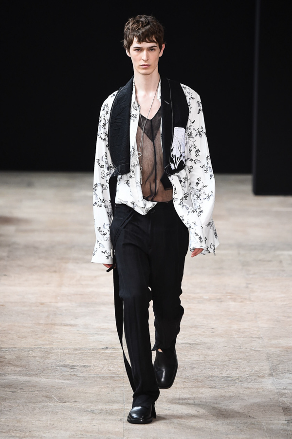 アン ドゥムルメステール(ANN DEMEULEMEESTER) 2018年春夏メンズコレクション  - 写真20