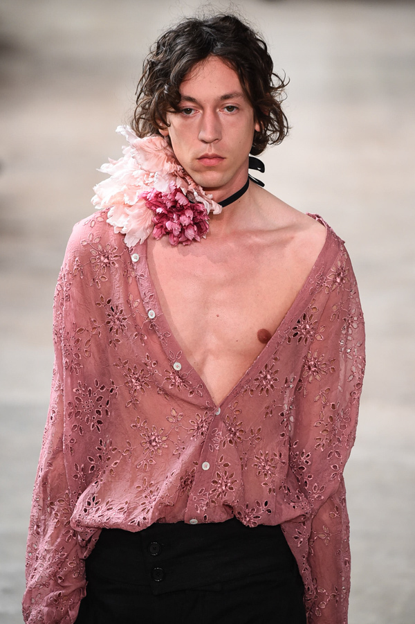 アン ドゥムルメステール(ANN DEMEULEMEESTER) 2018年春夏メンズコレクション  - 写真31