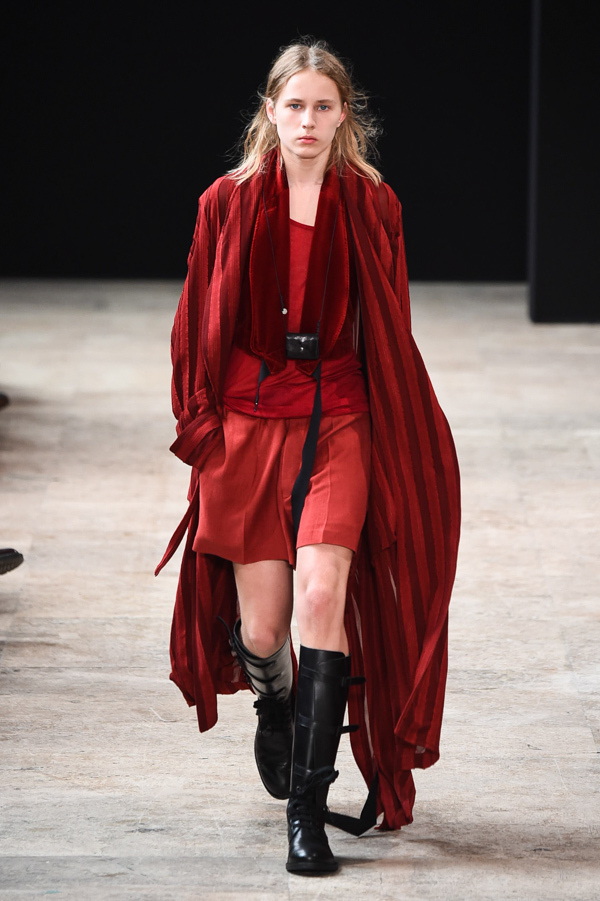 アン ドゥムルメステール(ANN DEMEULEMEESTER) 2018年春夏メンズコレクション  - 写真41