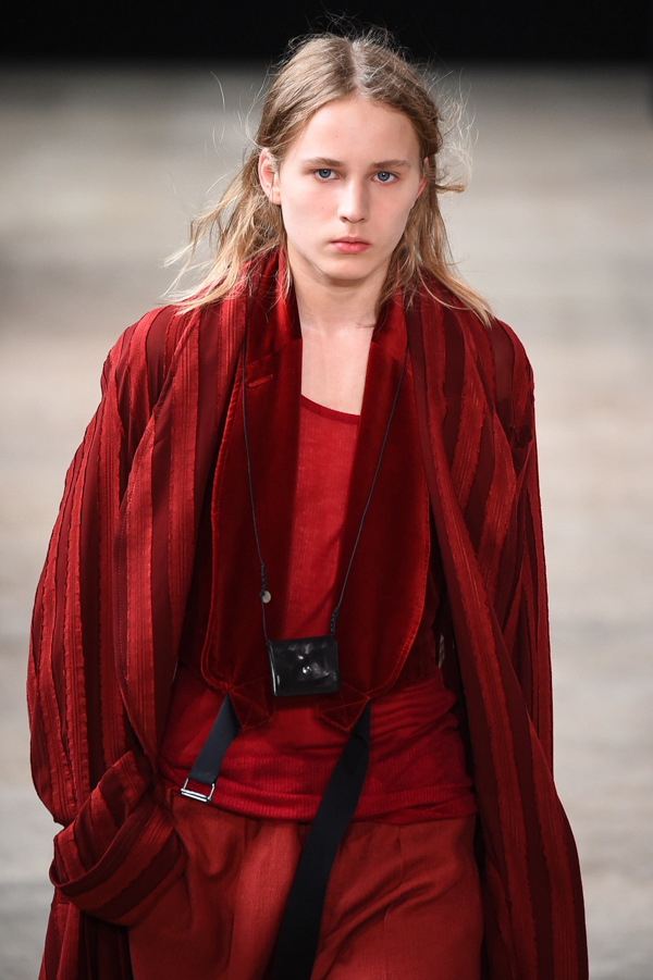 アン ドゥムルメステール(ANN DEMEULEMEESTER) 2018年春夏メンズコレクション  - 写真42