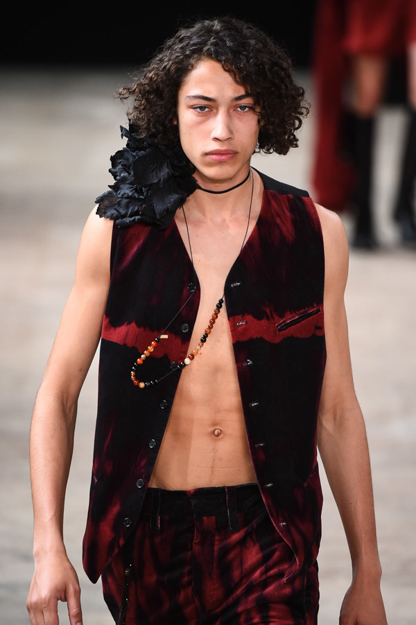 アン ドゥムルメステール(ANN DEMEULEMEESTER) 2018年春夏メンズコレクション  - 写真46