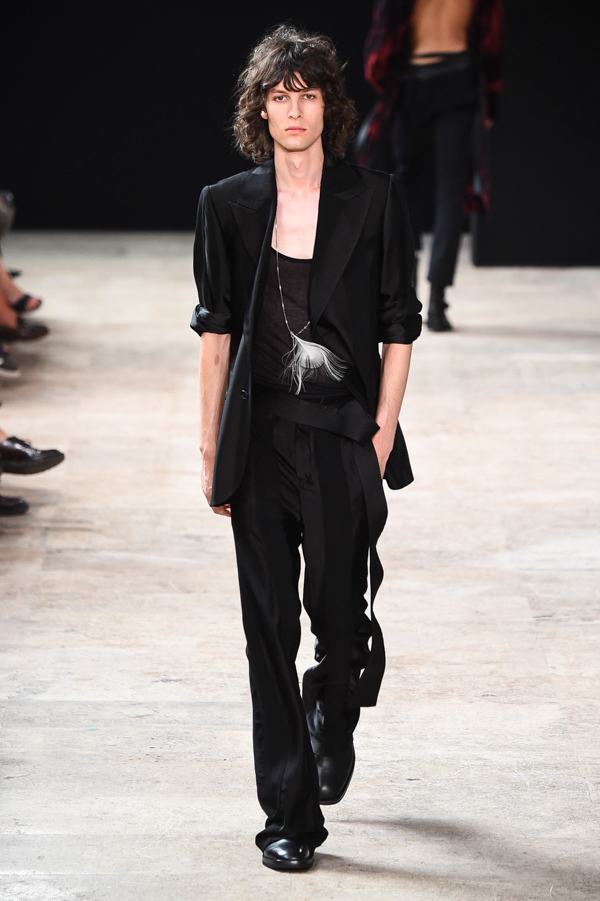 アン ドゥムルメステール(ANN DEMEULEMEESTER) 2018年春夏メンズコレクション  - 写真51