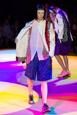 コム デ ギャルソン・オム プリュス 2018年春夏コレクション、“服の哲学”に触れるショータイム｜写真4