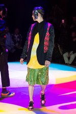 コム デ ギャルソン・オム プリュス 2018年春夏コレクション、“服の哲学”に触れるショータイム｜写真13