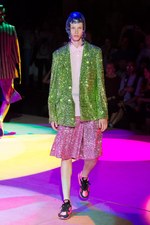 コム デ ギャルソン・オム プリュス 2018年春夏コレクション、“服の哲学”に触れるショータイム｜写真33