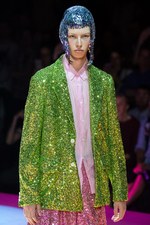 コム デ ギャルソン・オム プリュス 2018年春夏コレクション、“服の哲学”に触れるショータイム｜写真34