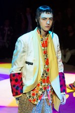 コム デ ギャルソン・オム プリュス 2018年春夏コレクション、“服の哲学”に触れるショータイム｜写真40