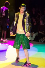 コム デ ギャルソン・オム プリュス 2018年春夏コレクション、“服の哲学”に触れるショータイム｜写真45