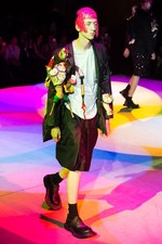 コム デ ギャルソン・オム プリュス 2018年春夏コレクション、“服の哲学”に触れるショータイム｜写真63