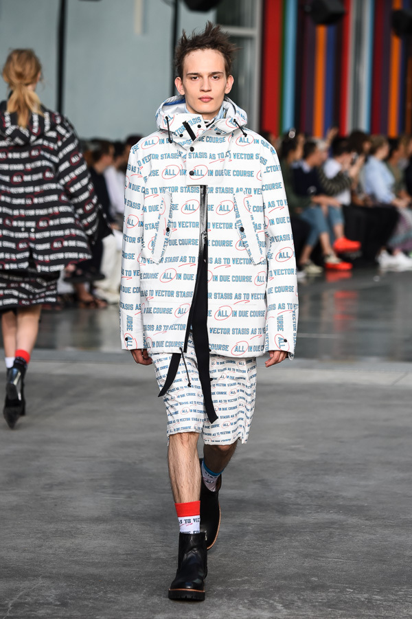 サカイ マン(sacai man) 2018年春夏ウィメンズ&メンズコレクション シルエット - 写真6