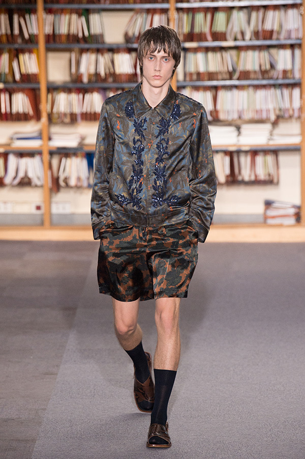 ããªã¹ ã´ã¡ã³ ãããã³(DRIES VAN NOTEN) 2018å¹´æ¥å¤(ã¡ã³ãº)ã³ã¬ã¯ã·ã§ã³  - åç52