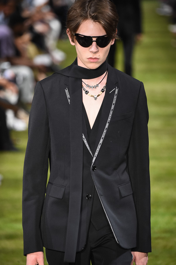 ディオール オム(DIOR HOMME) 2018年夏メンズコレクション  - 写真18