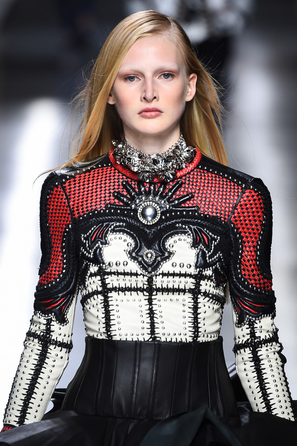 バルマン(BALMAIN) 2018年春夏ウィメンズ&メンズコレクション ディテール - 写真17