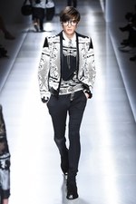 バルマン 2018年春夏メンズコレクション - ゴシックやパンクのハードスタイルを現代的に｜写真4