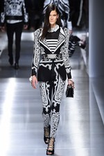 バルマン 2018年春夏メンズコレクション - ゴシックやパンクのハードスタイルを現代的に｜写真7