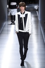 バルマン 2018年春夏メンズコレクション - ゴシックやパンクのハードスタイルを現代的に｜写真109